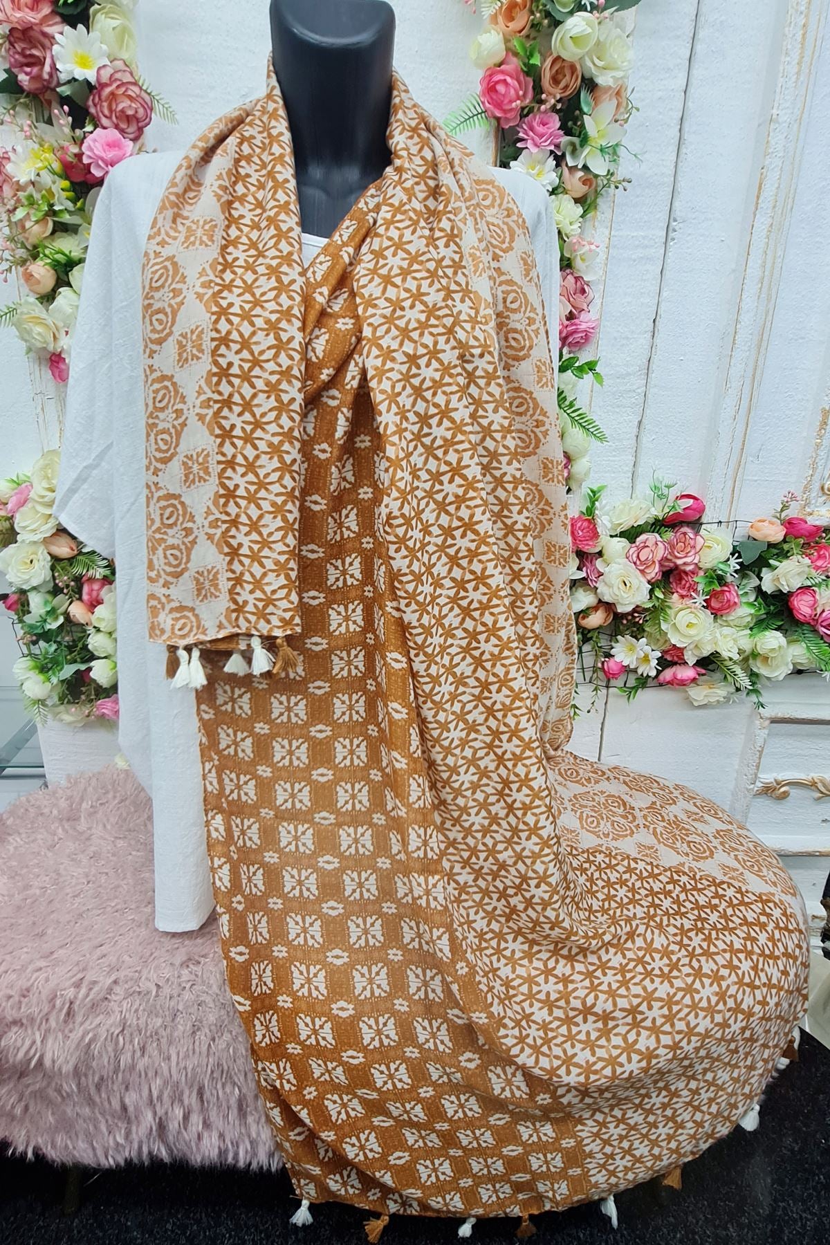 Geometric Print Tassel Scarves