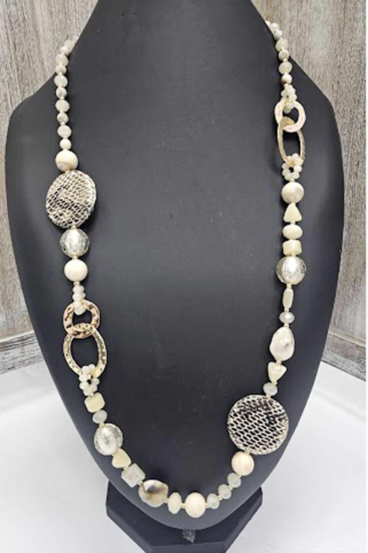 Circular Accents Beaded Necklace