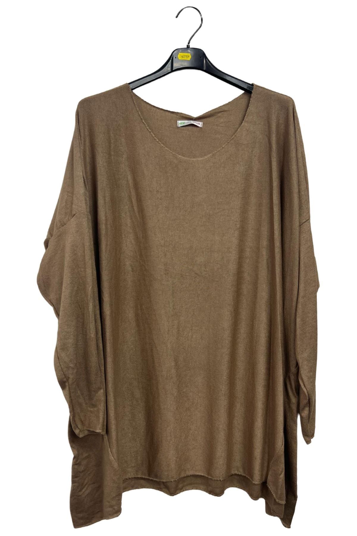 Plain Asymmetric Hem Top