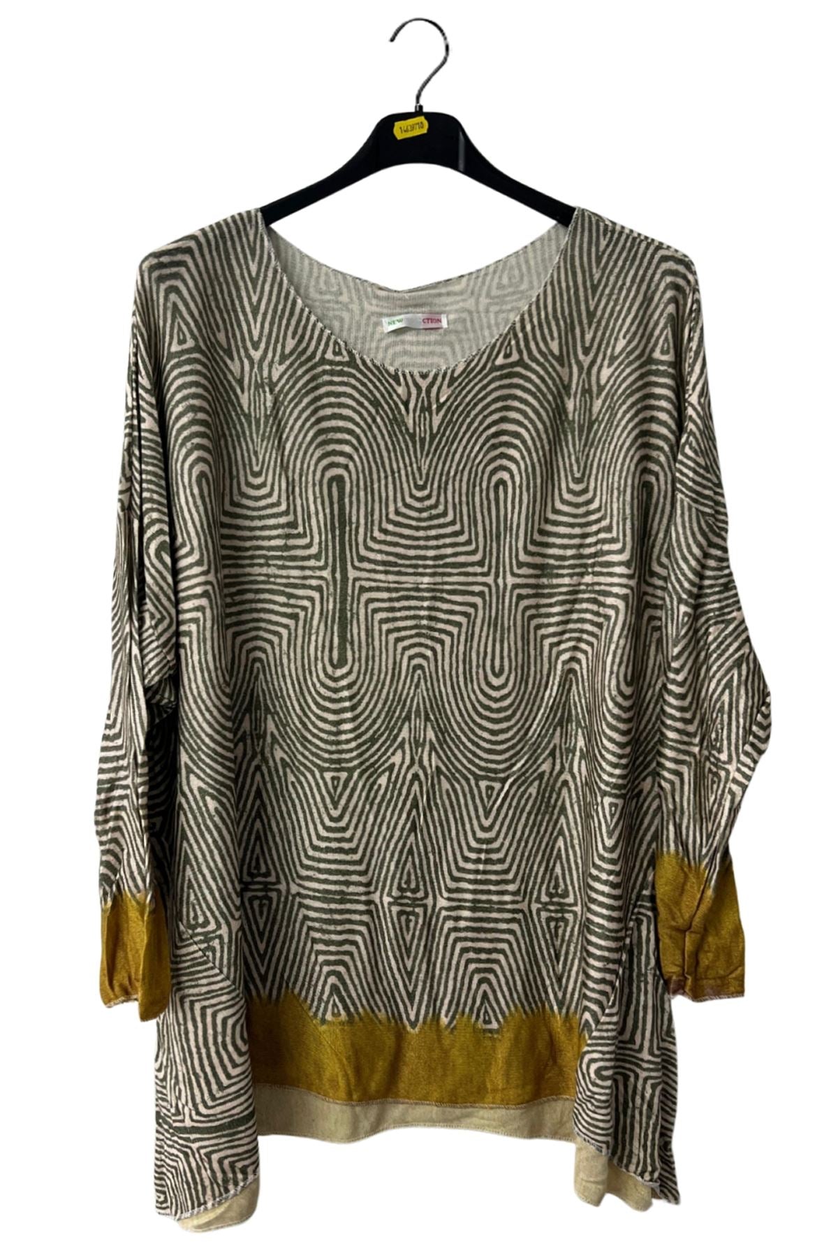 Geometric Labyrinth-Style Print Tunic Top