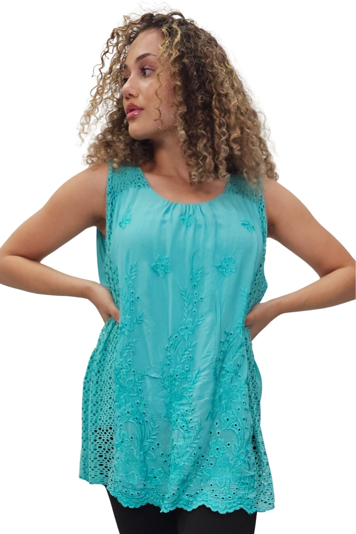 Embroidered Floral Pattern Crochet Top