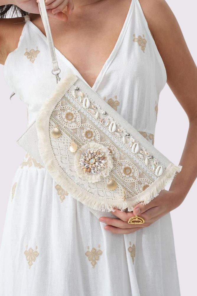 Embroidered Shell Tassel Bag