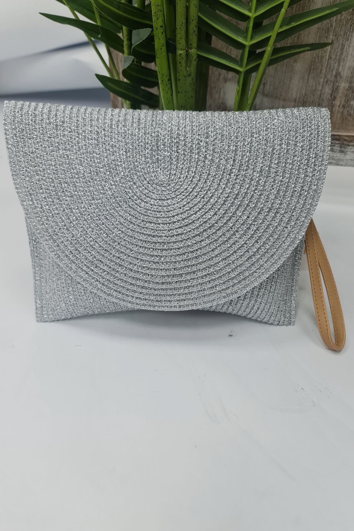 Concentric Circle Straw Clutch Bag