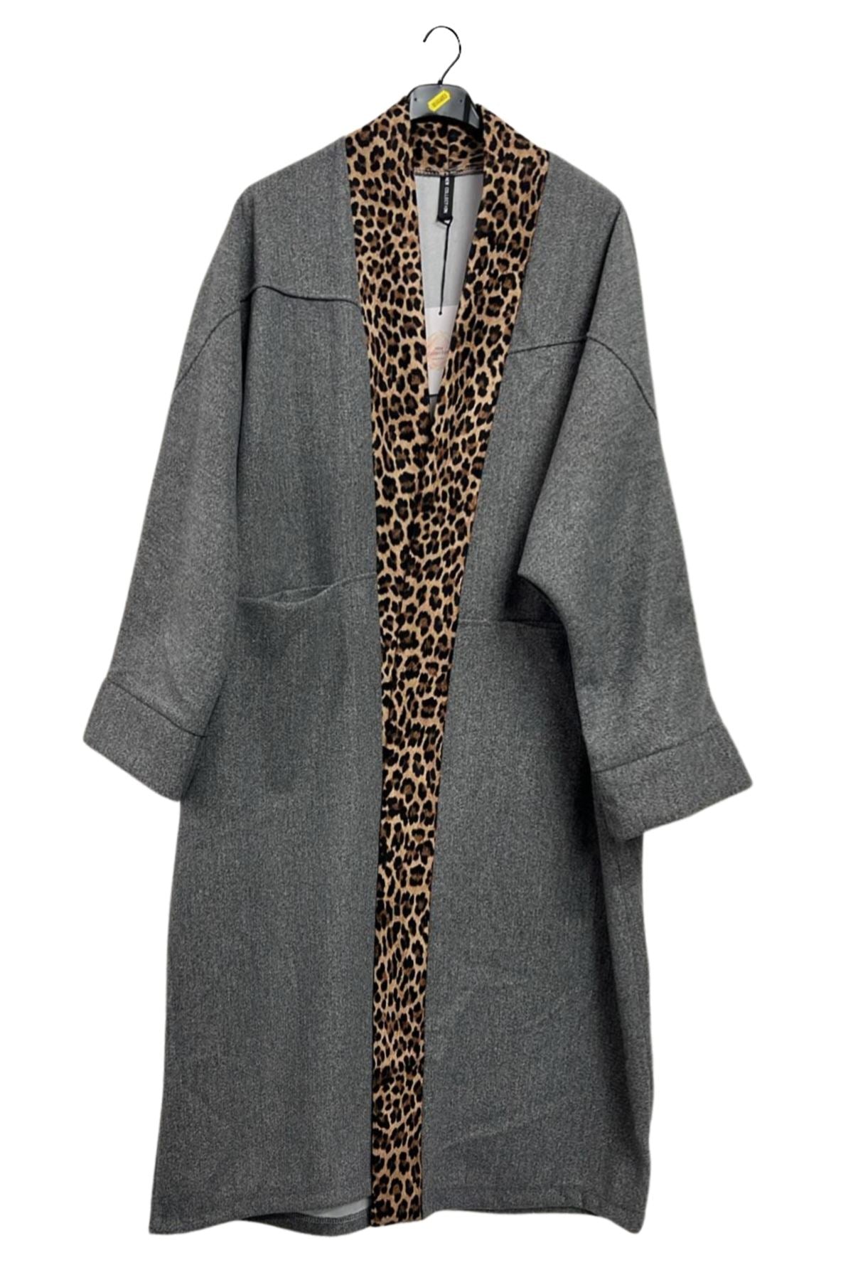 Leopard Print Edges Straight Hemline Coat