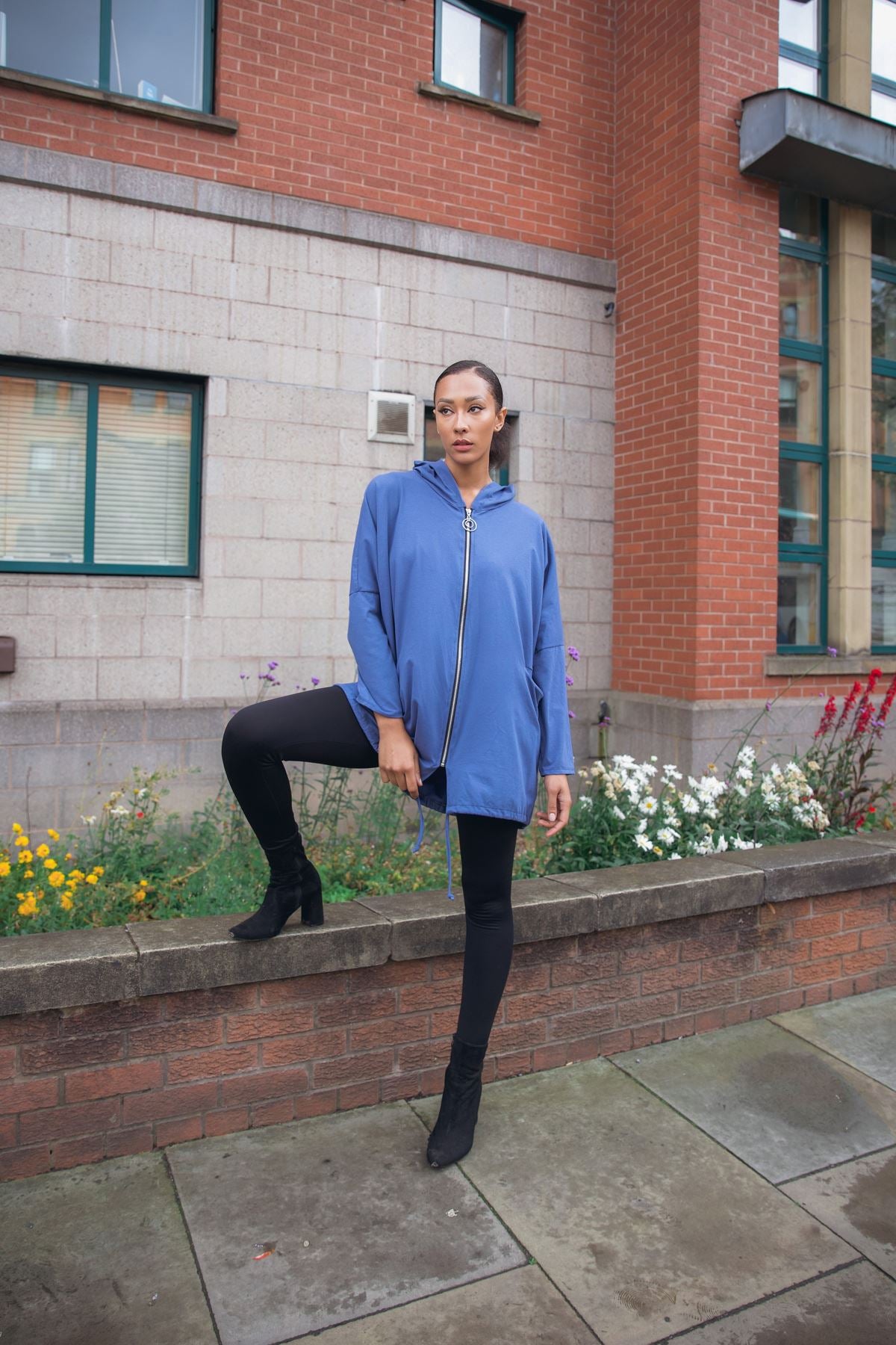 Plain Zip-Front Drawstring Hem Cotton Hoodie