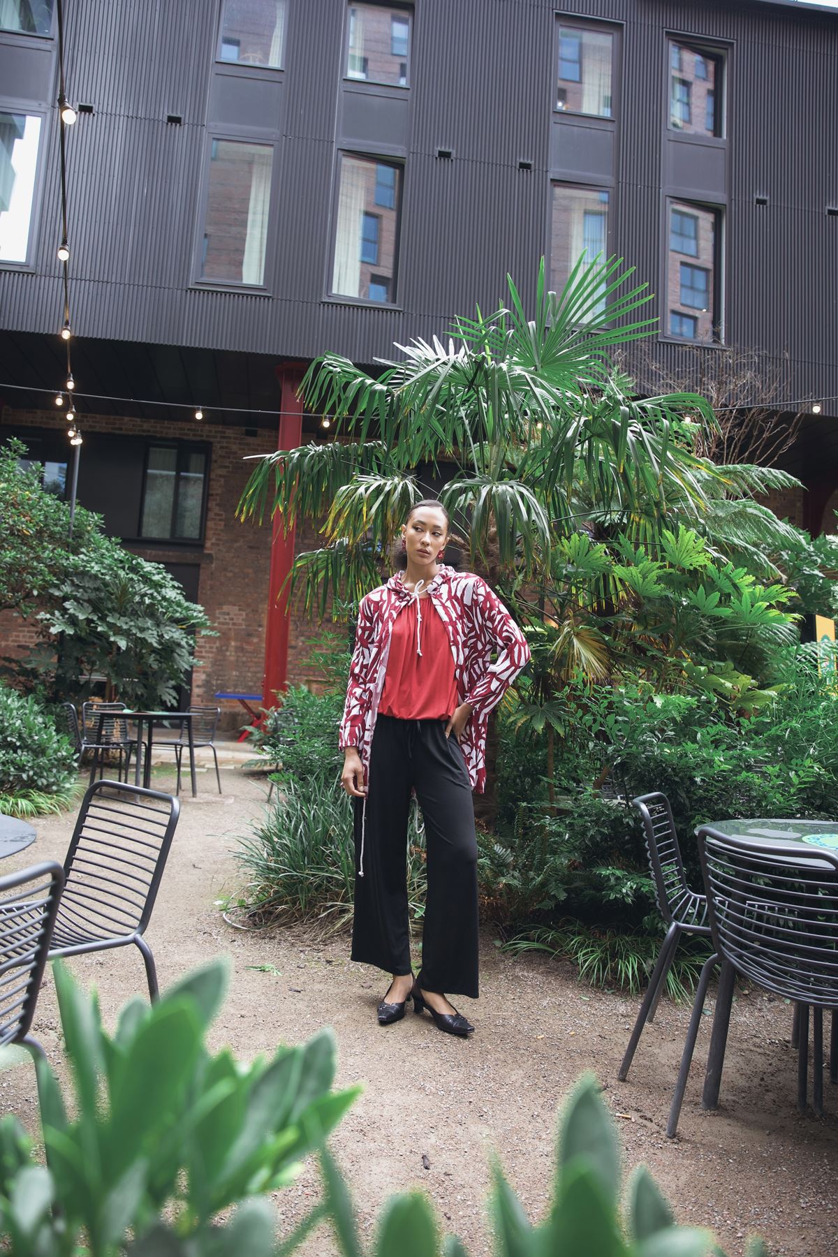 Bold Abstract leaf Print Drawstring Tie Front Cardigan